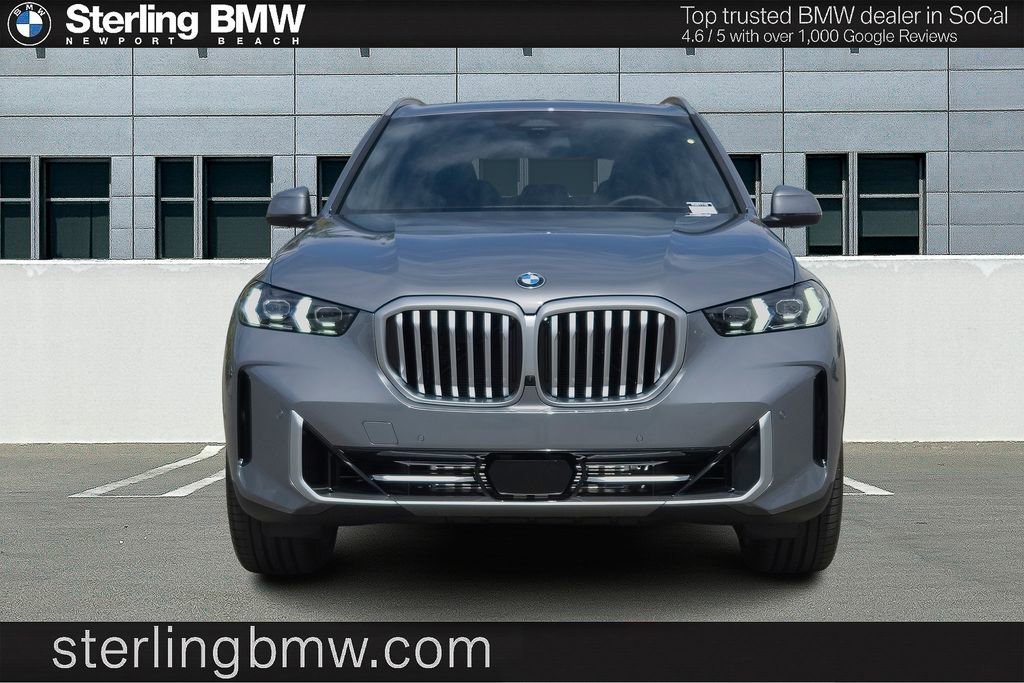New 2026 Skyscraper Grey Metallic BMW sDrive40i image 2