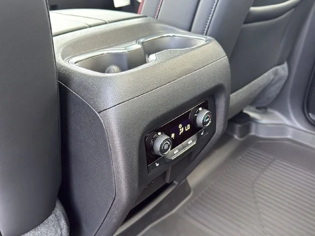 2027 Chevrolet Traverse RS - Photo 32