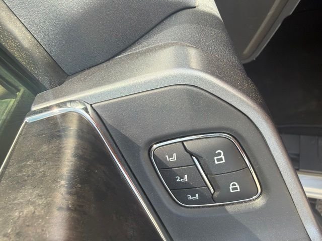 Used 2026 Avalanche Ford Lariat image 23