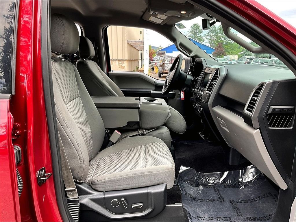 Used 2016 Ruby Red Metallic Tinted Clearcoat Ford XLT image 14