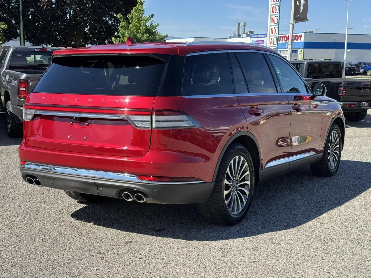 Used 2020 Red Lincoln Reserve Awd image 6