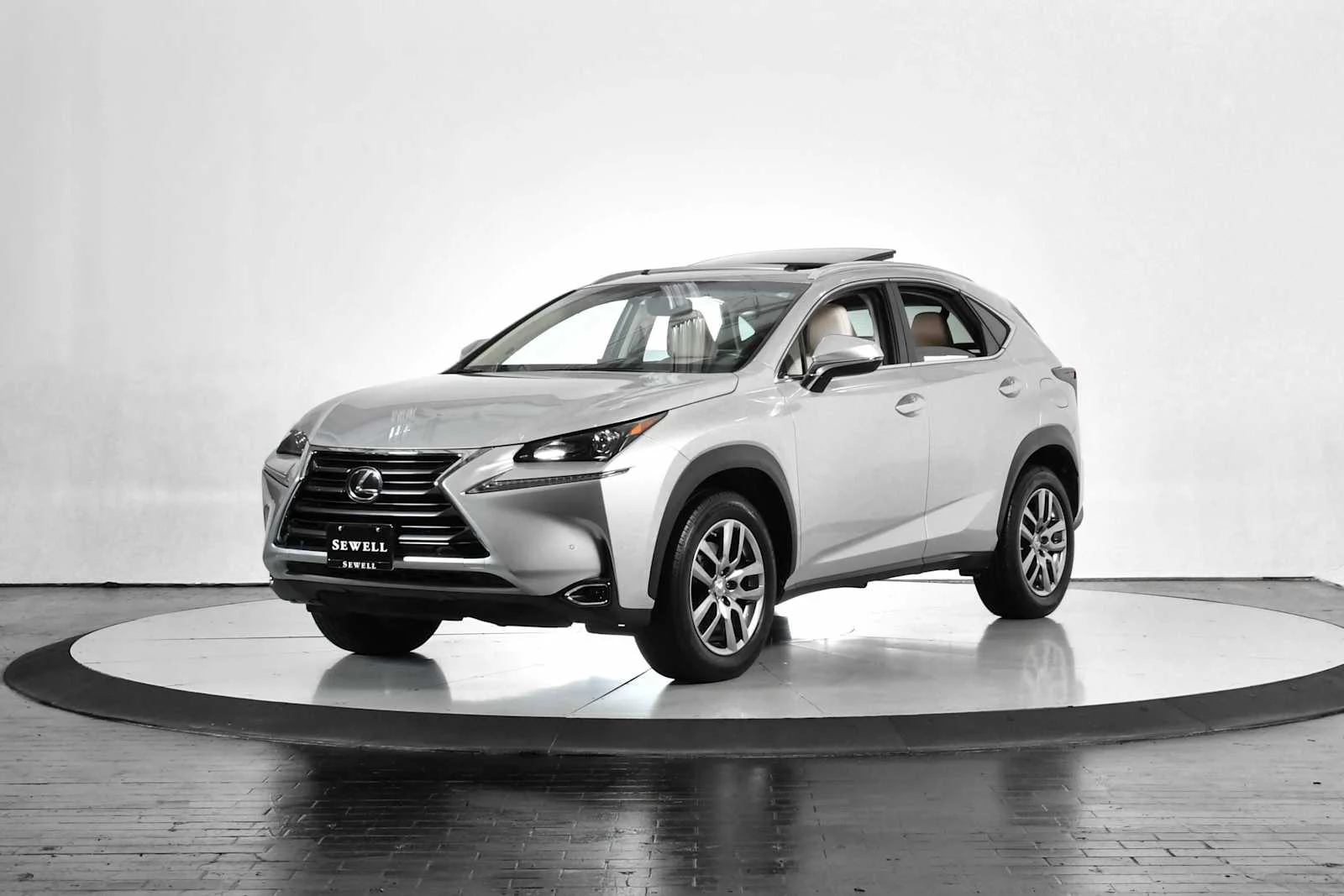 2015 Lexus NX 350 200t 4x2's photo