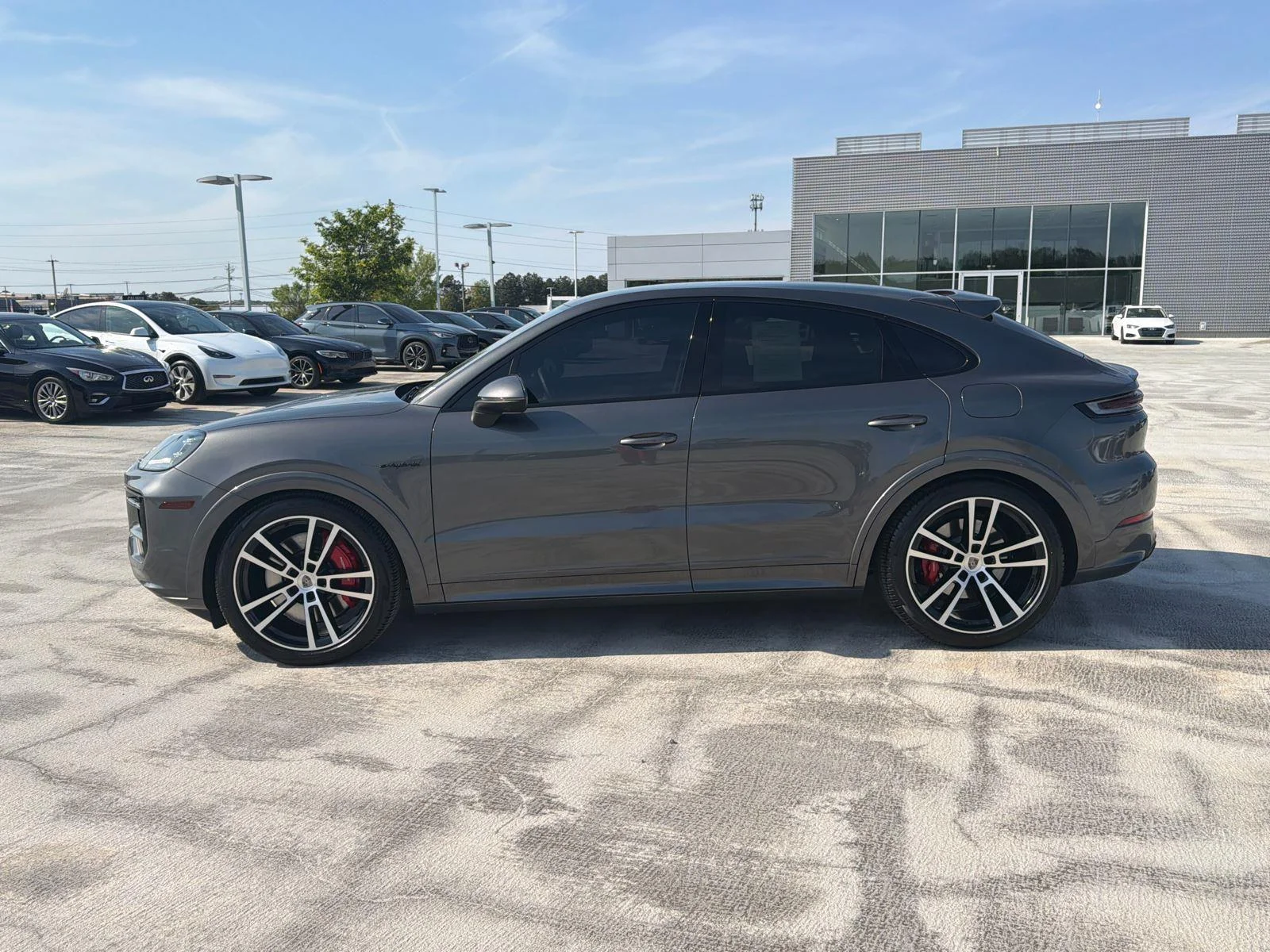 Used 2024 Black Porsche S E-Hybrid image 8