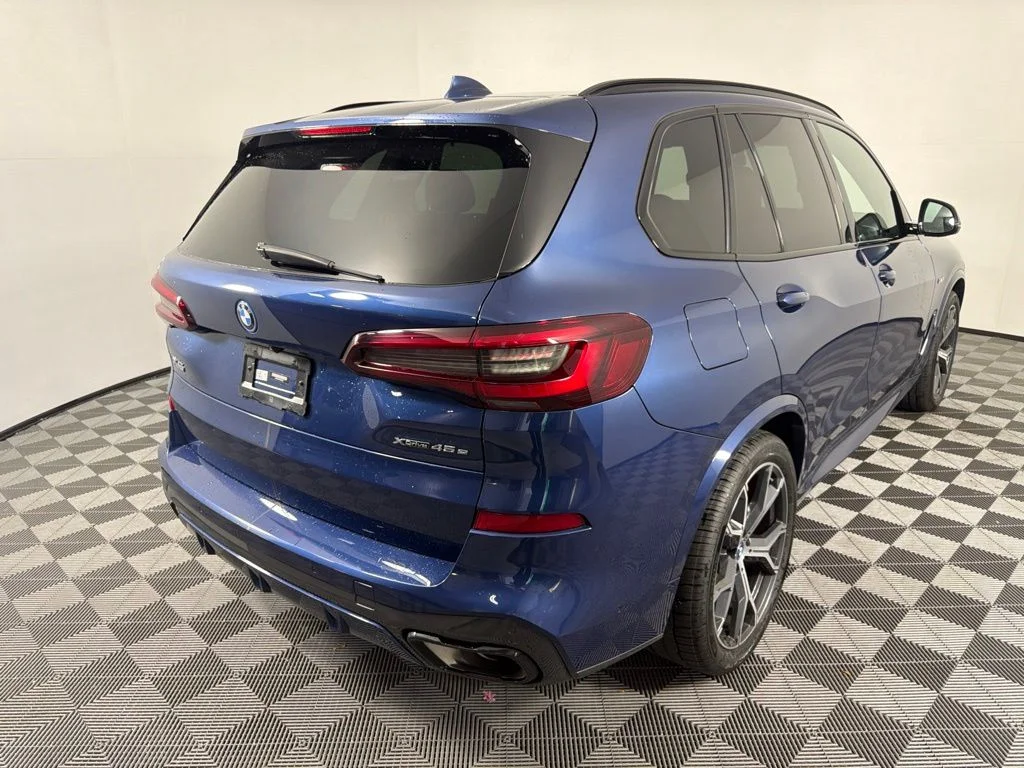 Certified Used 2023 Phytonic Blue Metallic BMW xDrive45e image 5