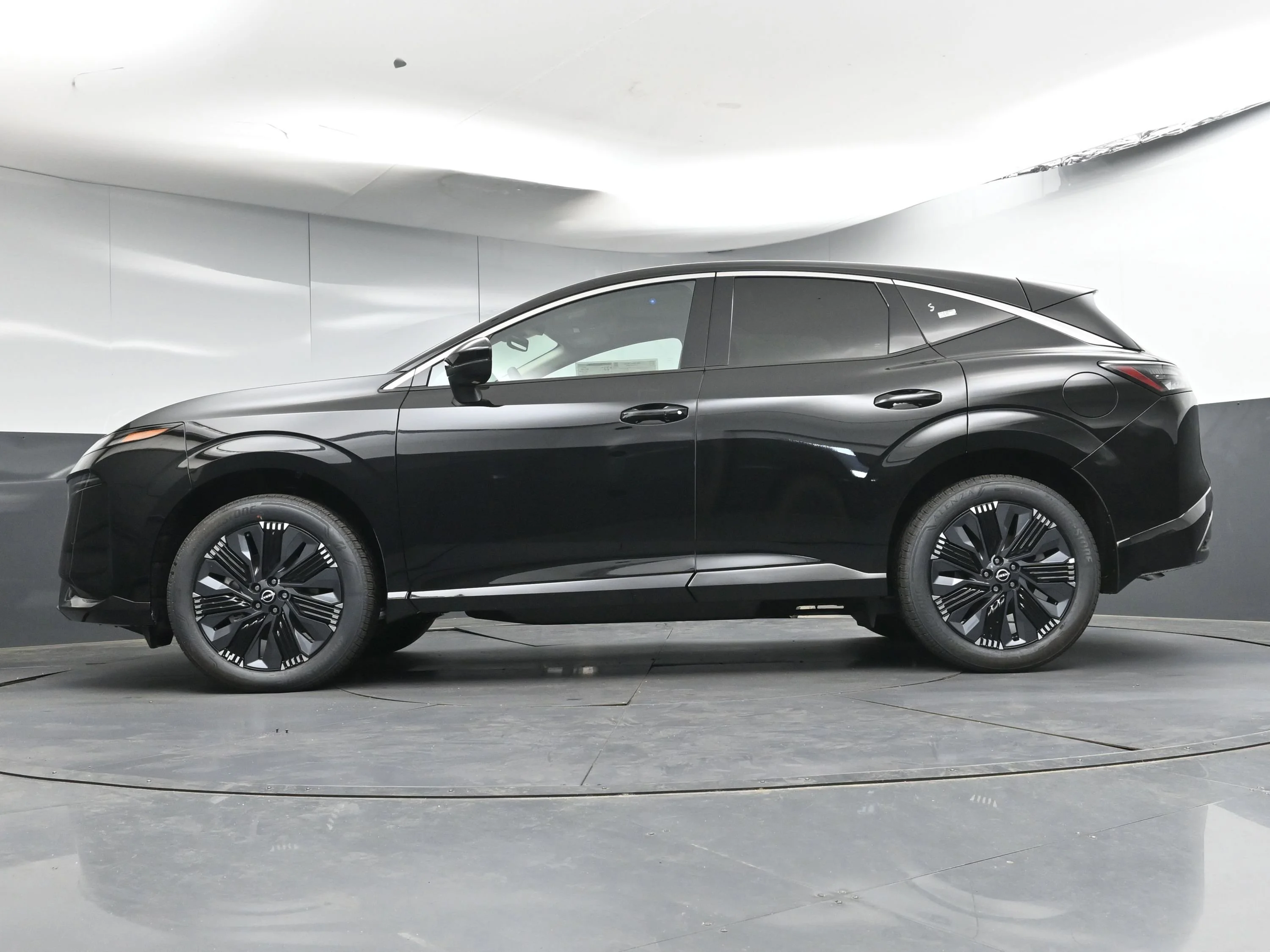 New 2026 Super Black Nissan Platinum image 30