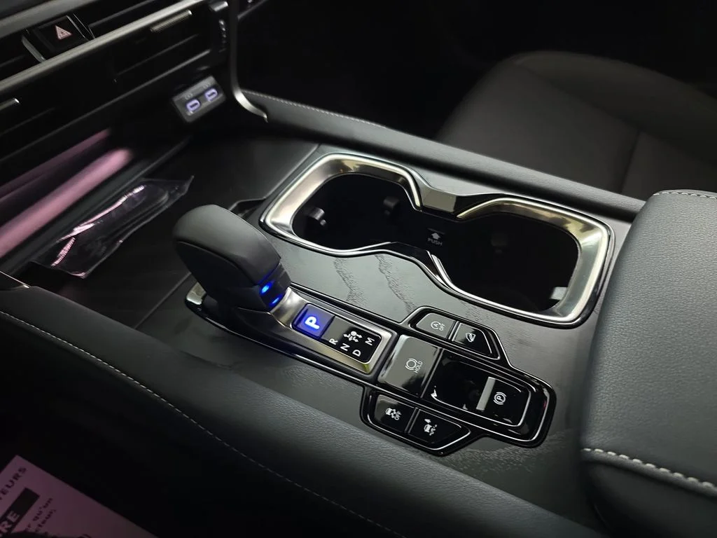 New 2026 Iridium Lexus PREMIUM PLUS image 24
