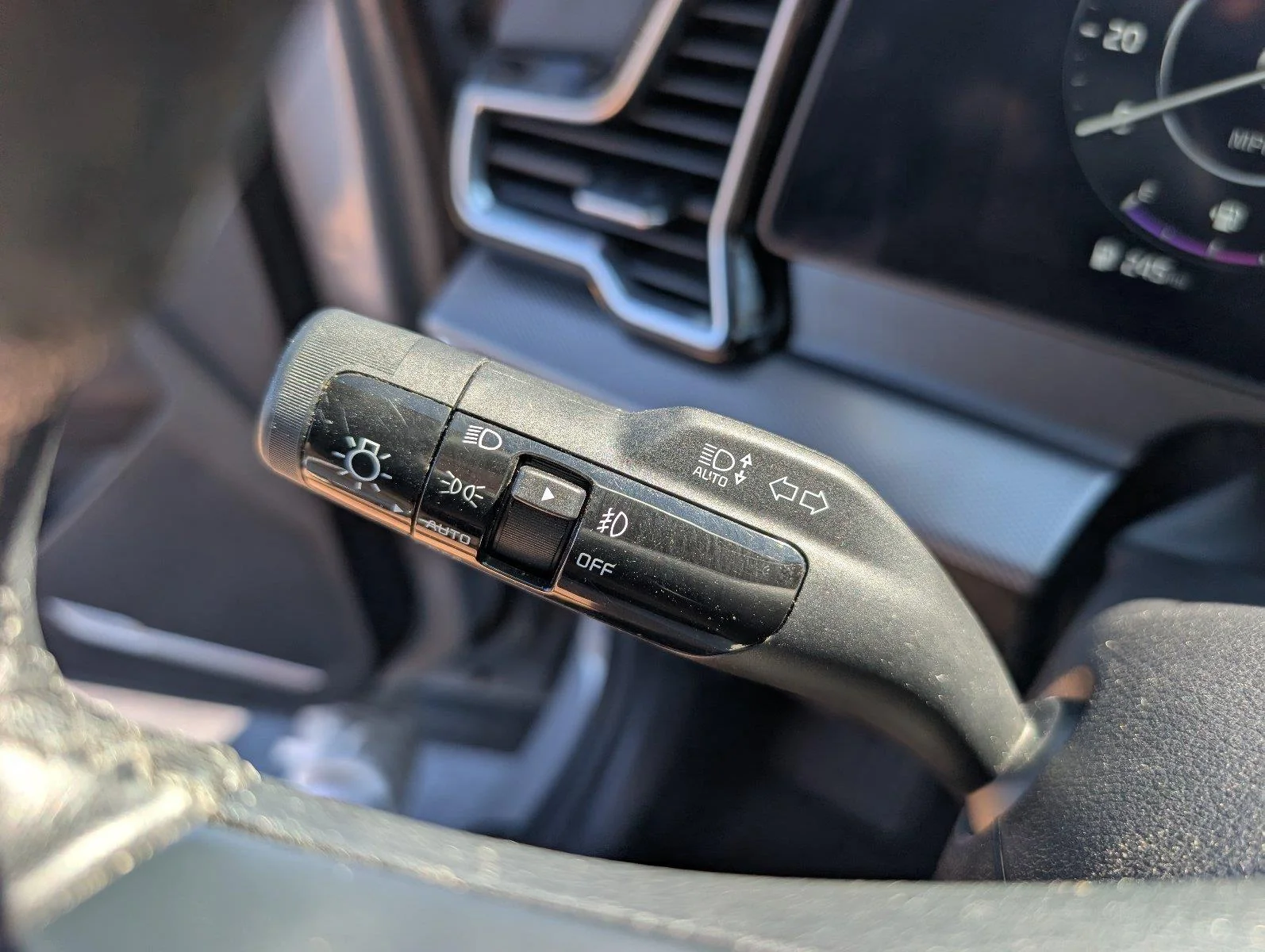 Used 2025 Wolf Gray Kia SX-Prestige image 30