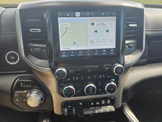 Used 2022 Black Ram Laramie image 17