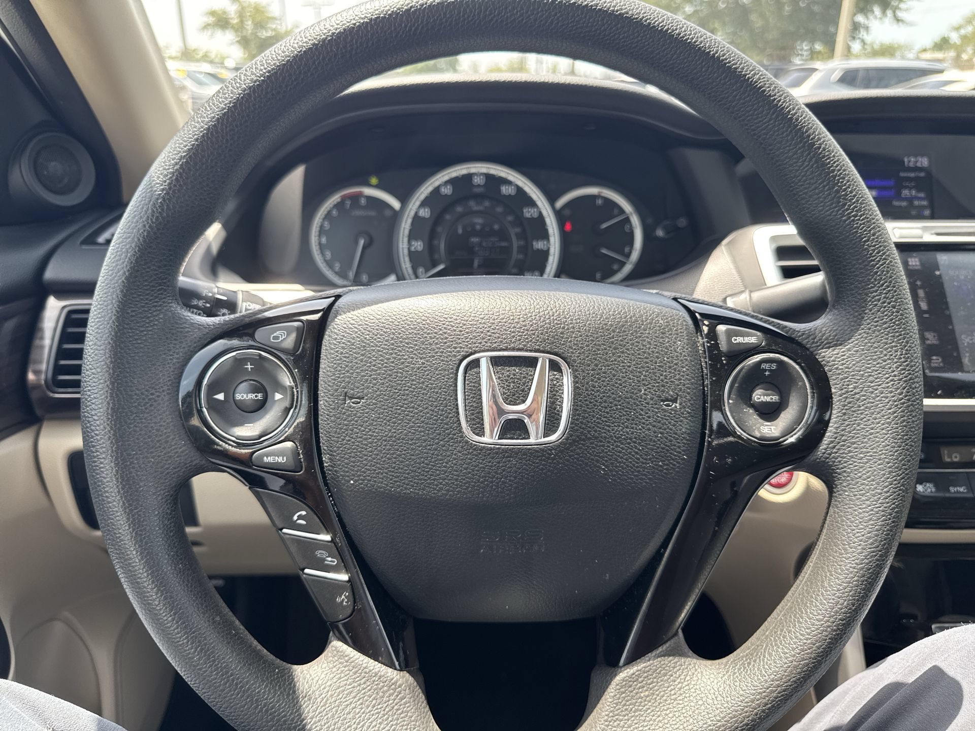 Used 2017 White Honda EX image 30