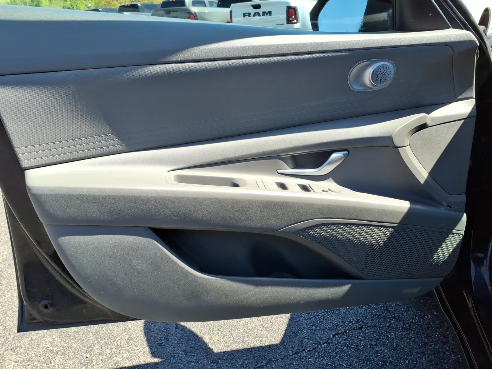 Used 2023 BLACK Hyundai SEL image 10