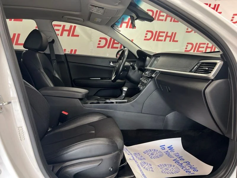 Used 2020 White Kia S image 12