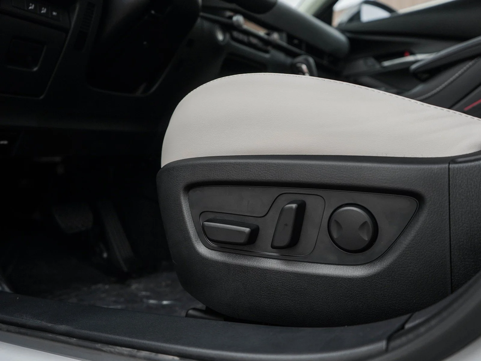 New 2026 Ceramic Metallic Mazda 2.5 S Aire Edition image 18