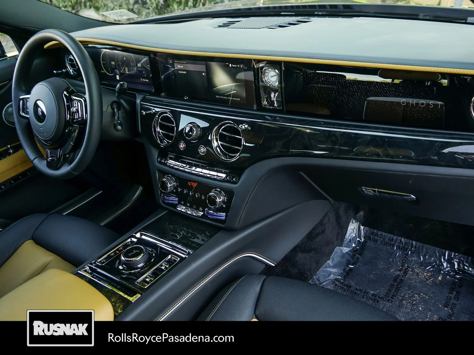New 2026 Black Diamond Rolls-Royce  image 2