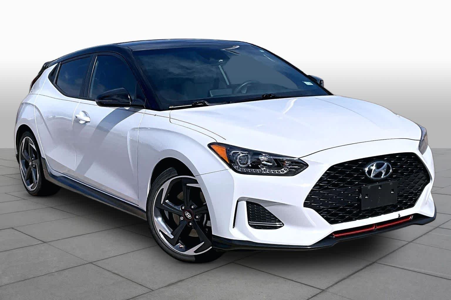Used 2019 Chalk White w/Black Roof Hyundai Turbo Ultimate image 3