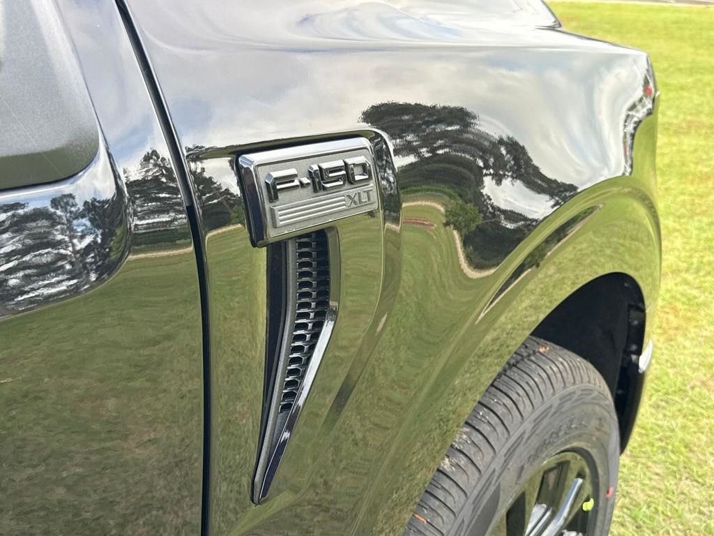 New 2026 Agate Black Metallic Ford XLT image 51