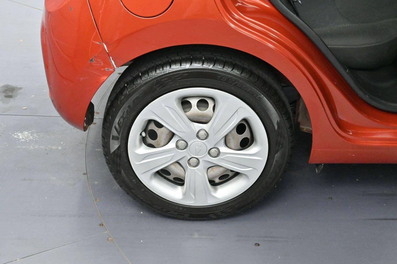 Used 2021 Metallic paint.) Chevrolet LS image 27