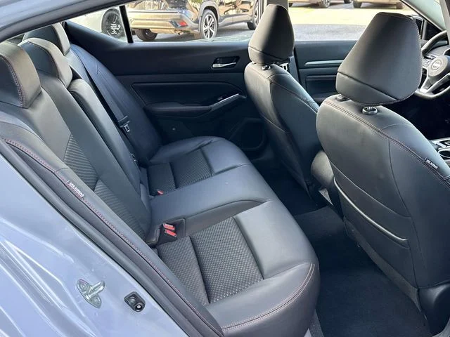 2023 Nissan Altima SR - Photo 14