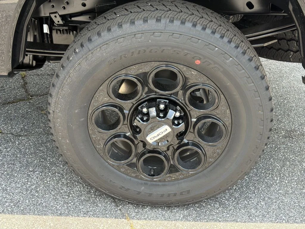 New 2026 Black Ford Lariat image 32