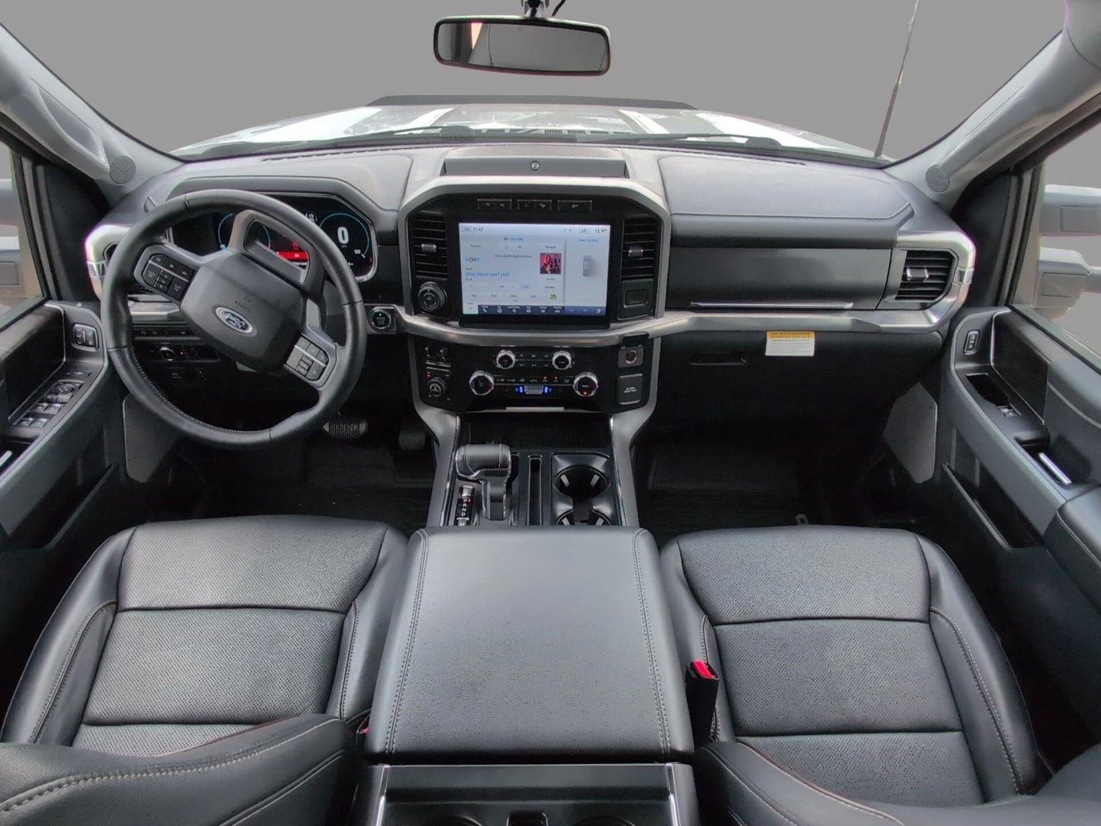 Used 2023 Iconic Silver Metallic Ford LARIAT image 28