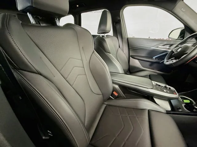 Used 2025 Blue BMW M35i image 29