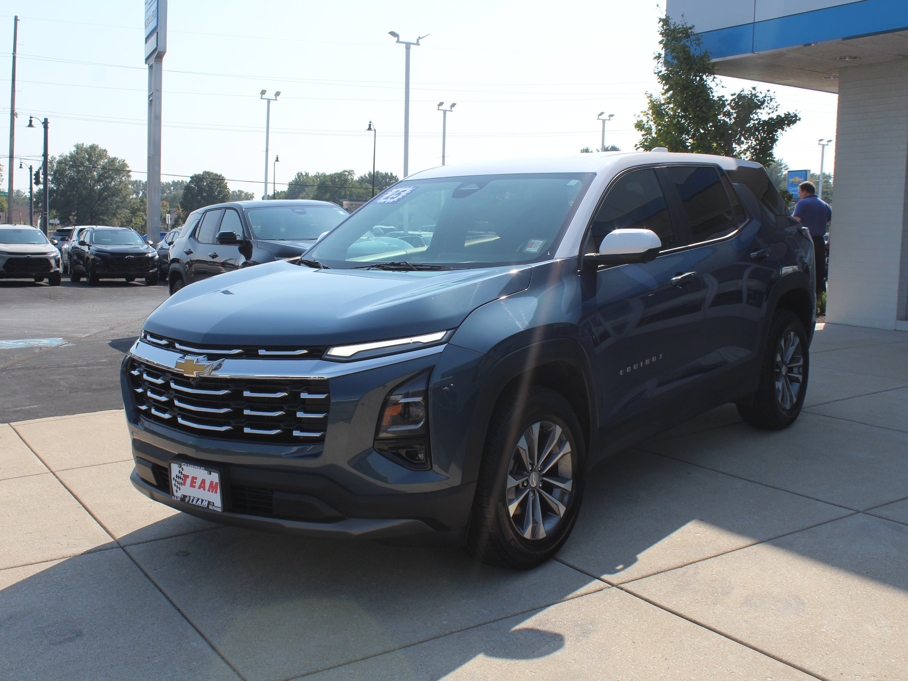 2025 Chevrolet Equinox LT - Photo 10