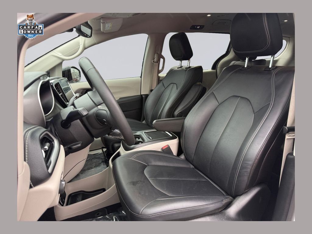 2024 Chrysler Pacifica PHEV Select