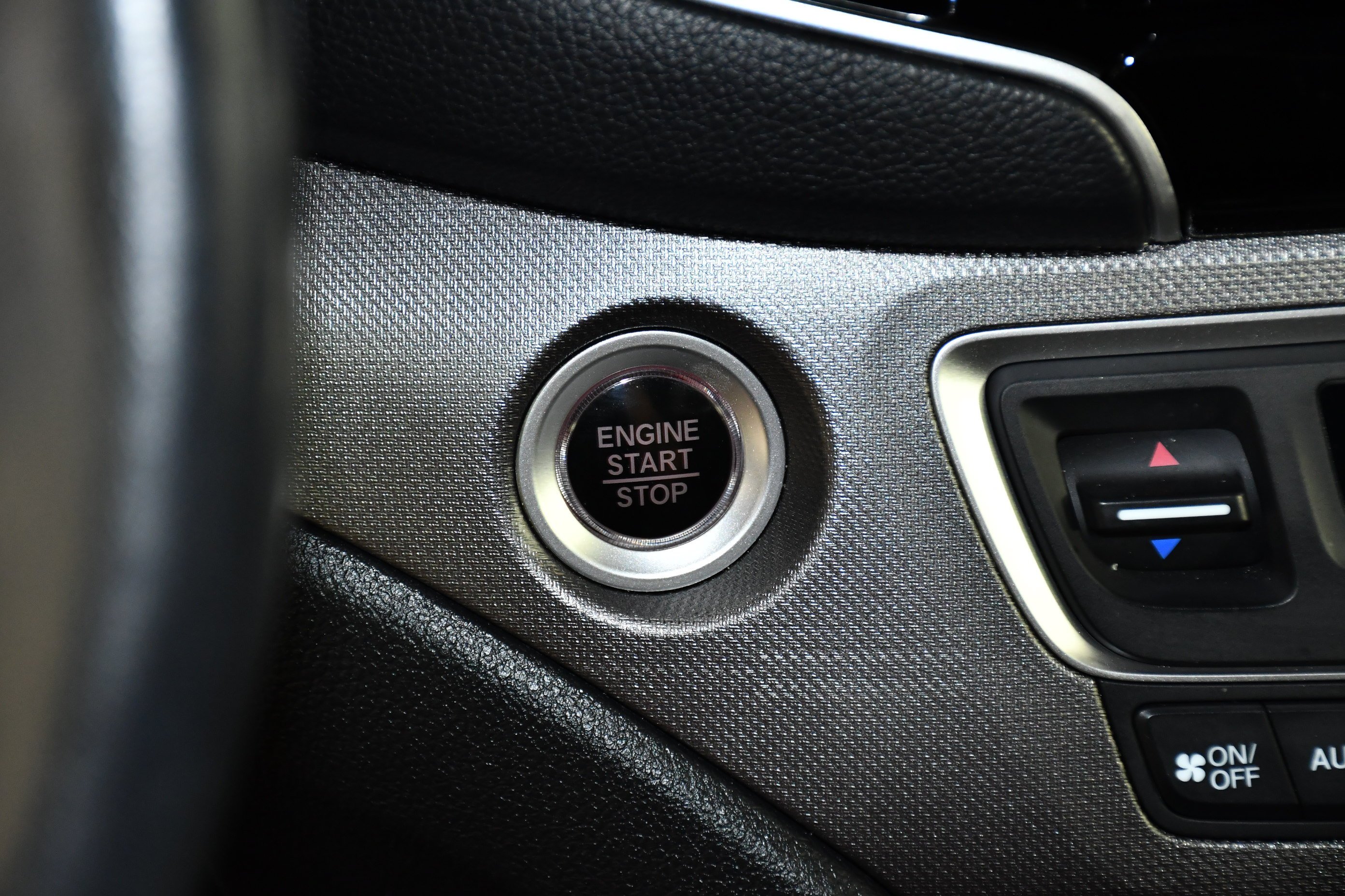Certified Used 2024 Crystal Black Pearl Honda AWD RTL image 17