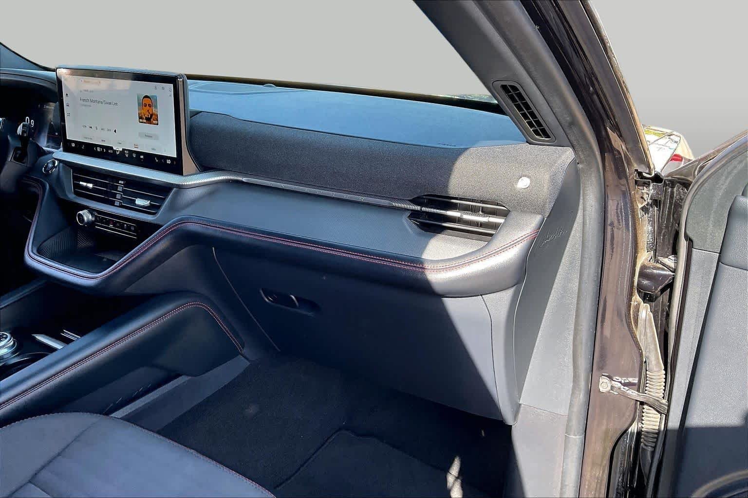 Used 2025 Agate Black Ford ST-Line image 18