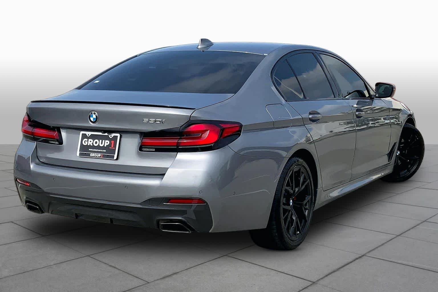 Used 2023 Skyscraper Gray Metallic BMW 530i image 12