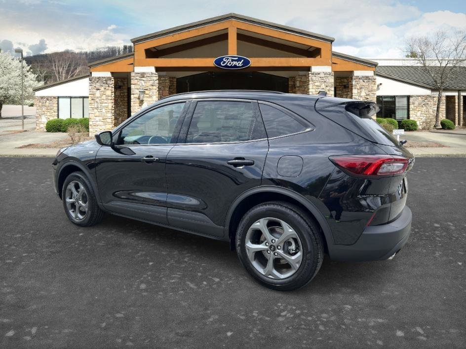 New 2026 Agate Black Metallic Ford ST-Line Select image 6
