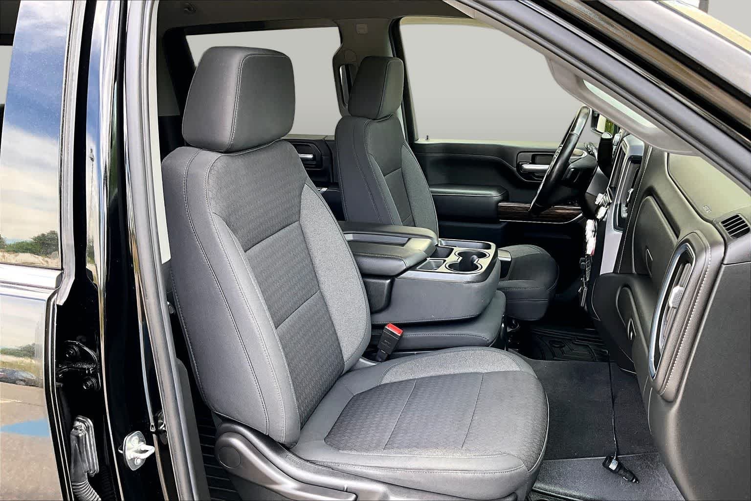 Used 2020 Onyx Black GMC SLE image 8
