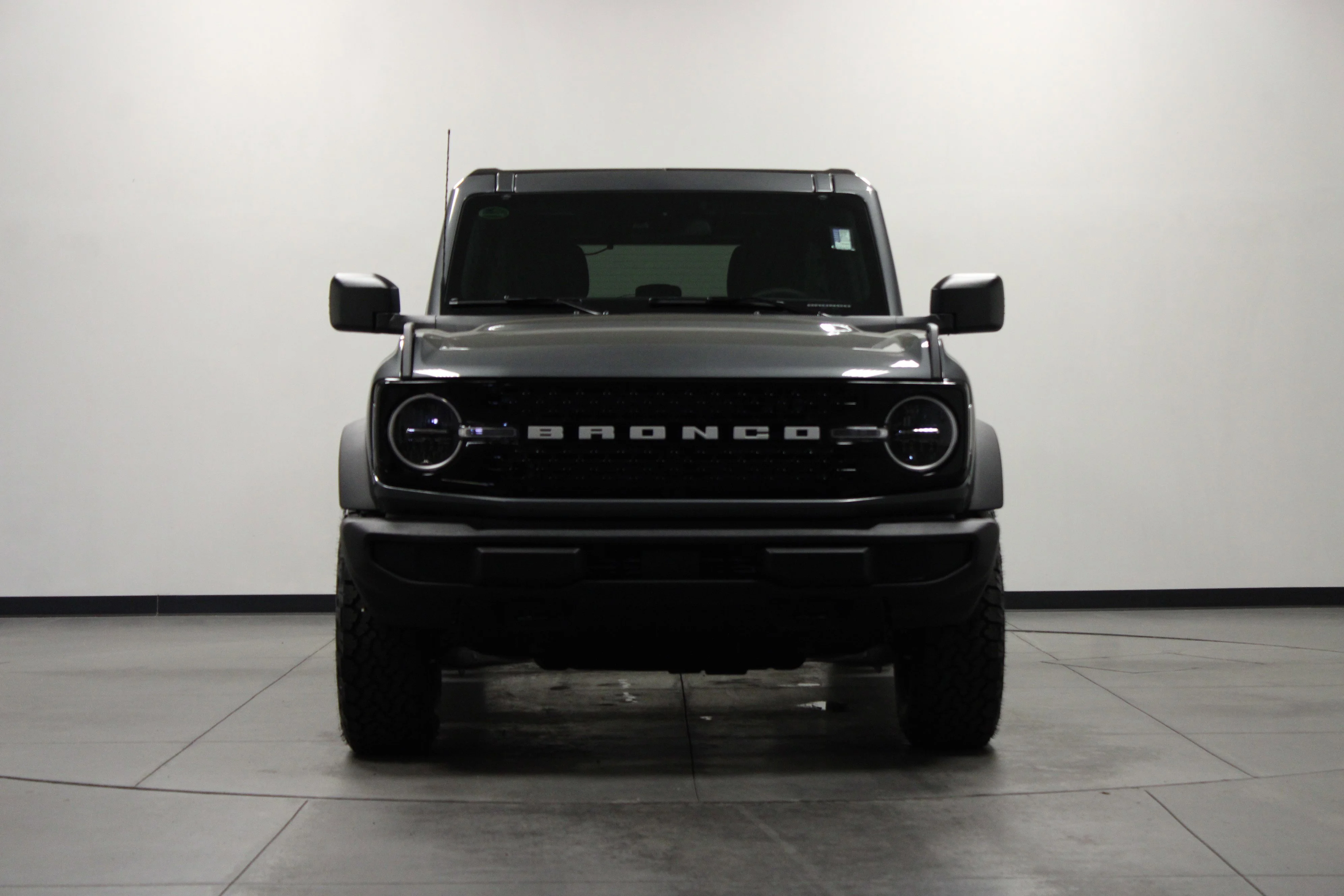 New 2026 Carbonized Gray Metallic Ford Big Bend® image 9