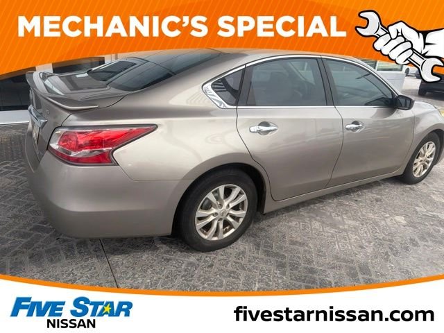 Used 2014 Beige Nissan 2.5 S image 10