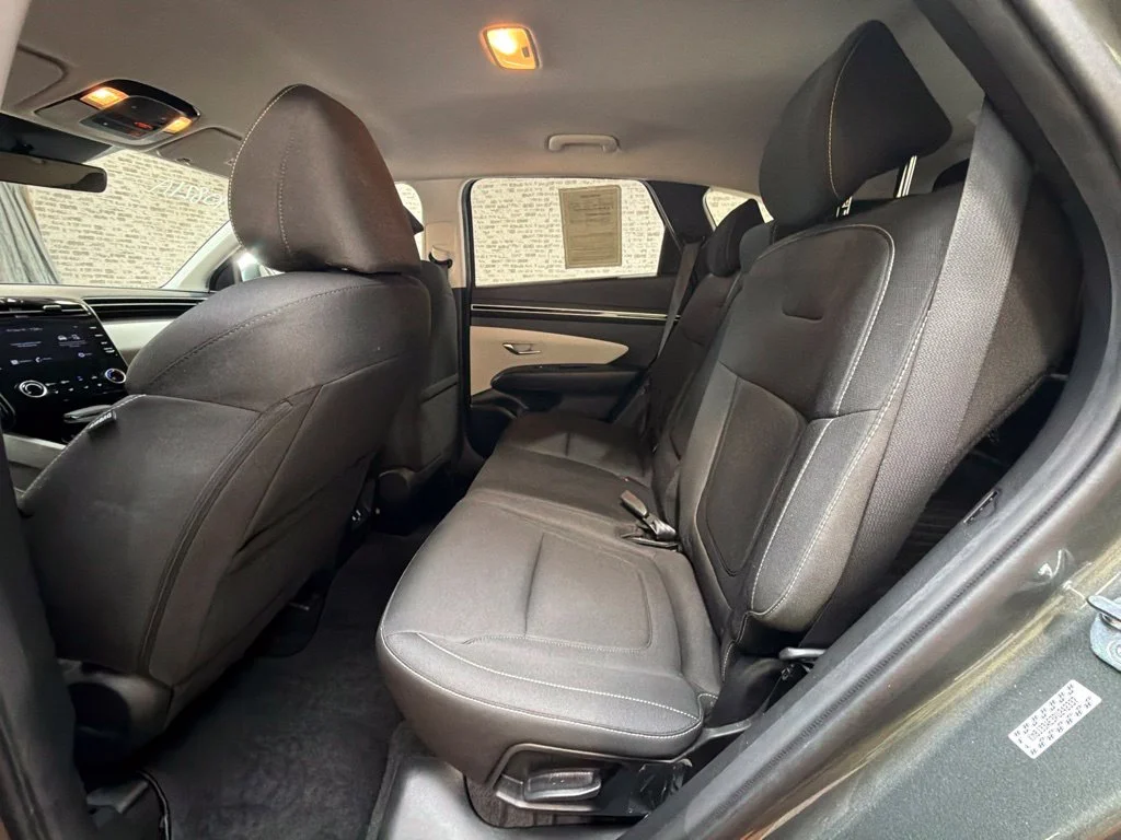 Used 2023 Amazon Gray Hyundai SEL image 14
