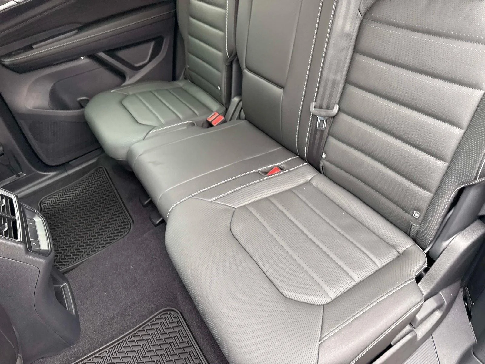 2026 Volkswagen Atlas Cross Sport SEL - Photo 13