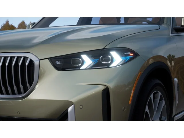 New 2026 Manhattan Green Metallic BMW xDrive40i image 6