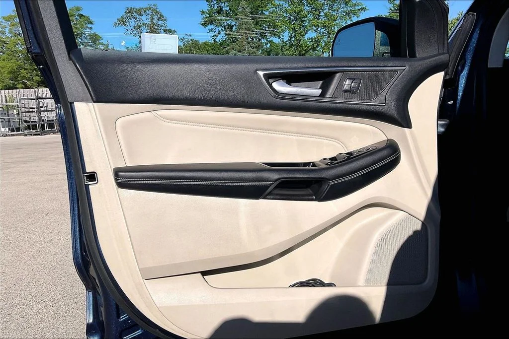 Used 2017 Blue Ford Titanium image 22