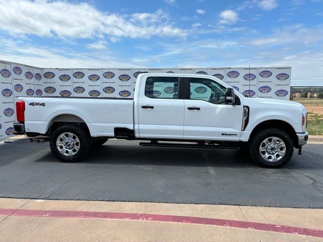 Oxford White 2024 Ford F-250 Super Duty XL Crew Cab 4WD Pickup Truck Four-Wheel Drive Automatic