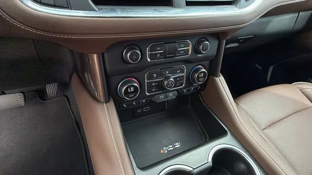 Used 2024 Black Chevrolet High Country image 26