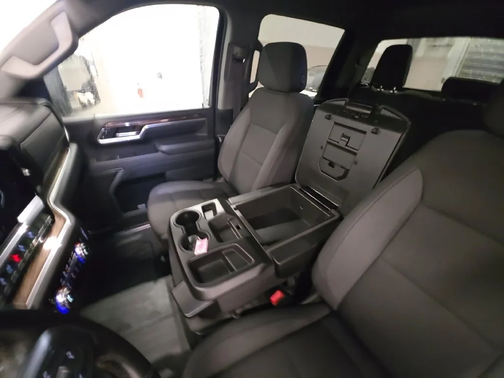 Certified Used 2025 Summit White GMC SLE image 33