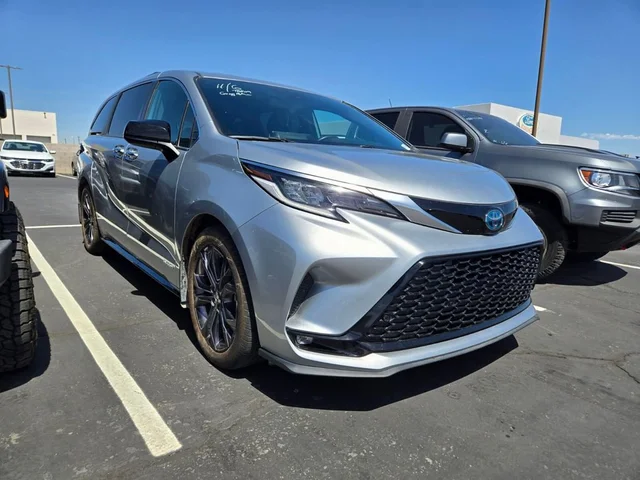 2021 Toyota Sienna XSE