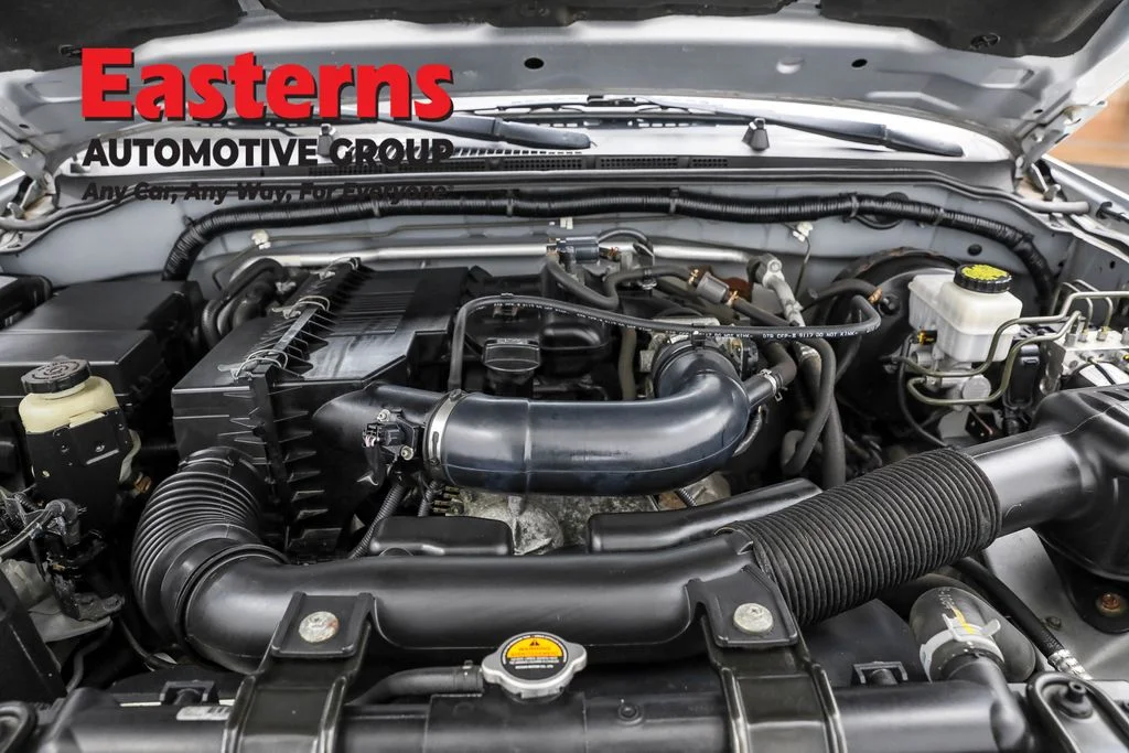 Used 2019 Silver Nissan S image 7