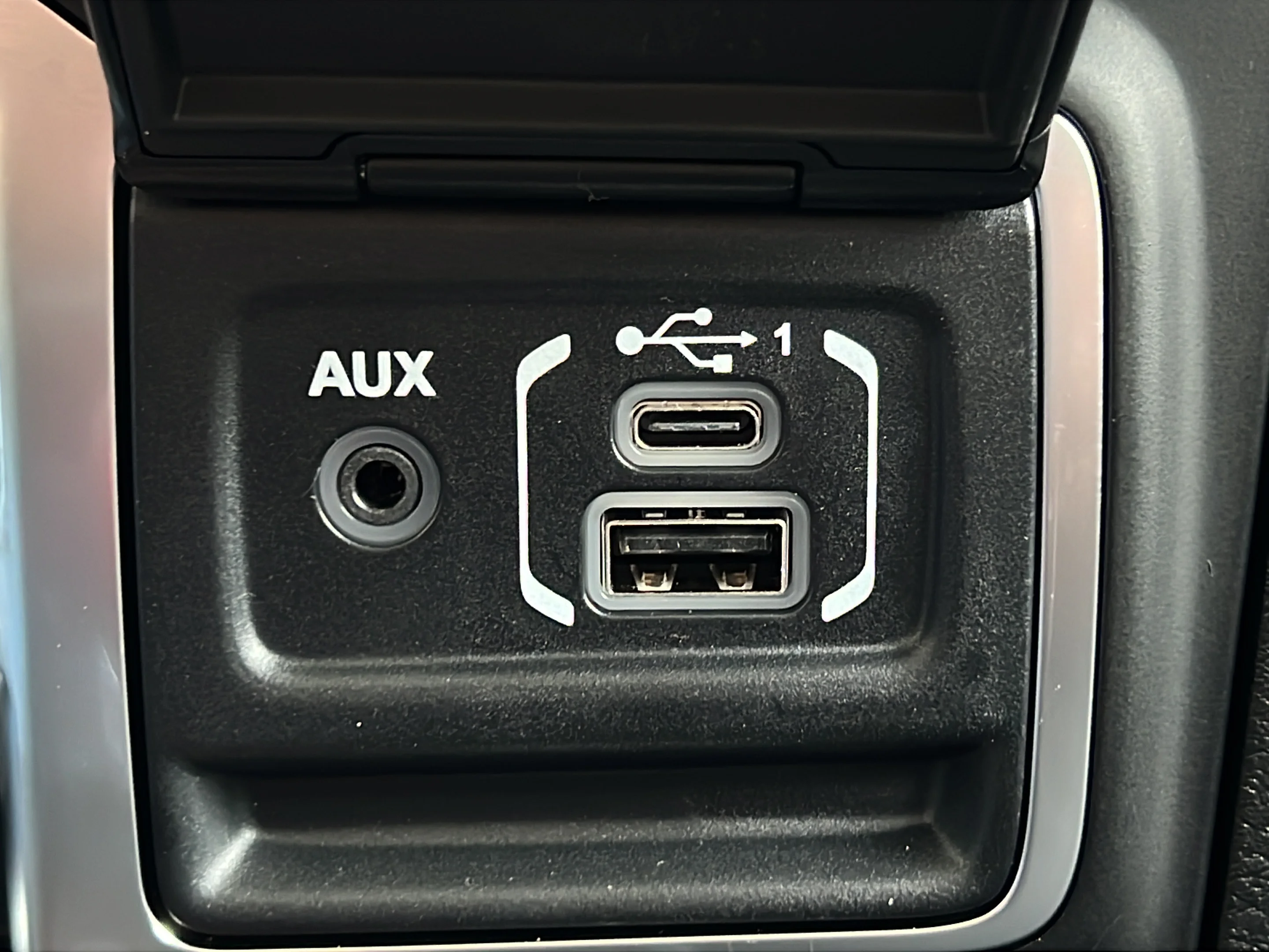 Used 2026 Bright White Clearcoat Jeep Sahara image 18
