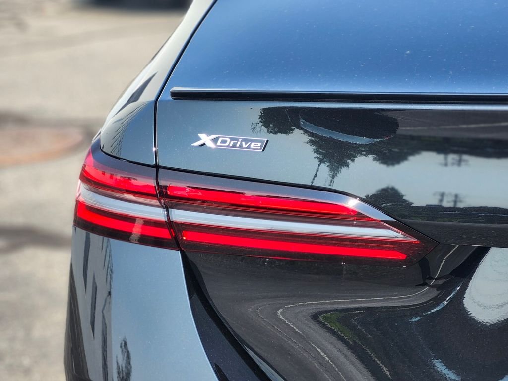 New 2027 Black BMW 540i xDrive image 9