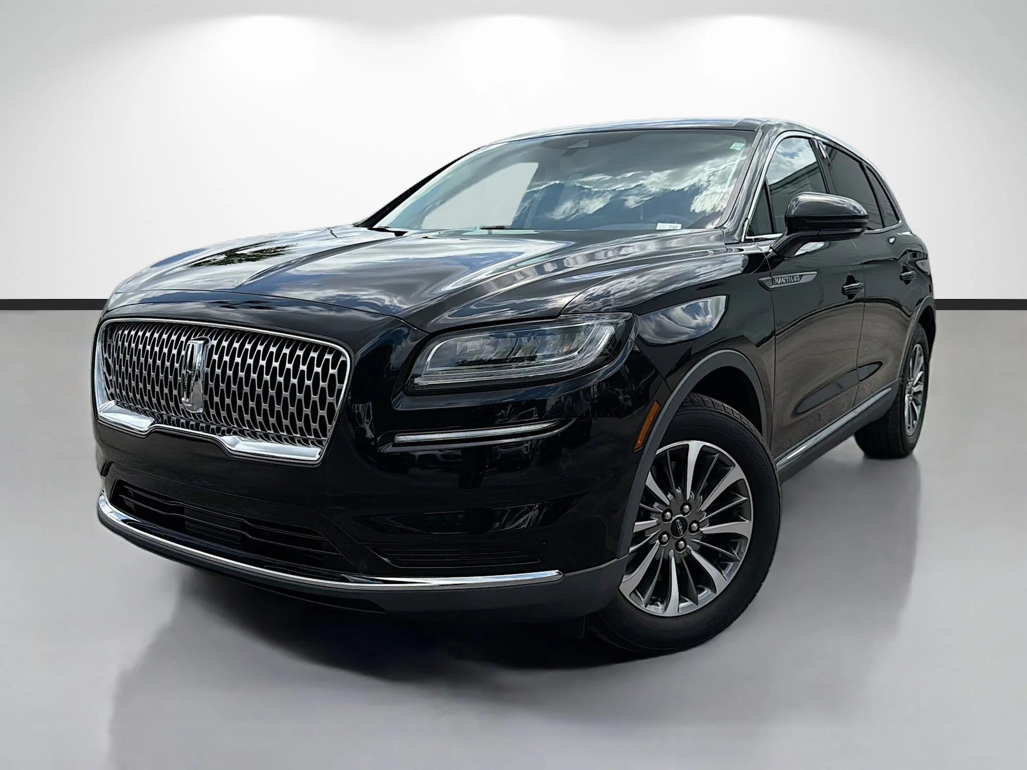 2022 Lincoln Nautilus FWD's photo