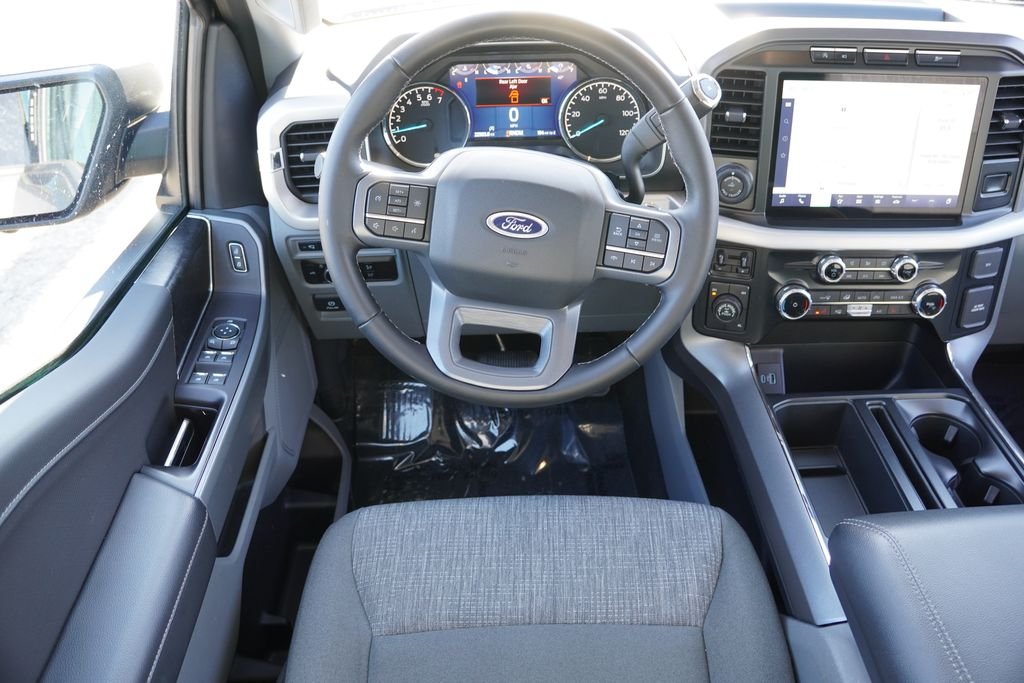 Used 2023 Gray Ford XLT image 19