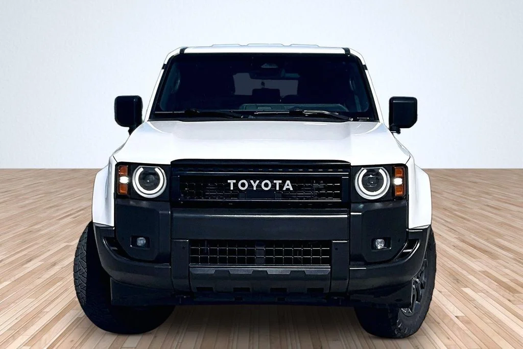 Used 2024 White Toyota 1958 image 3