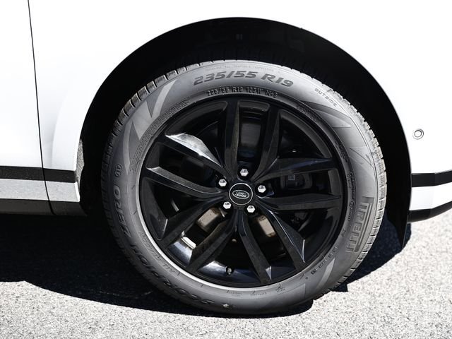 New 2026 Fuji White LAND ROVER S image 11