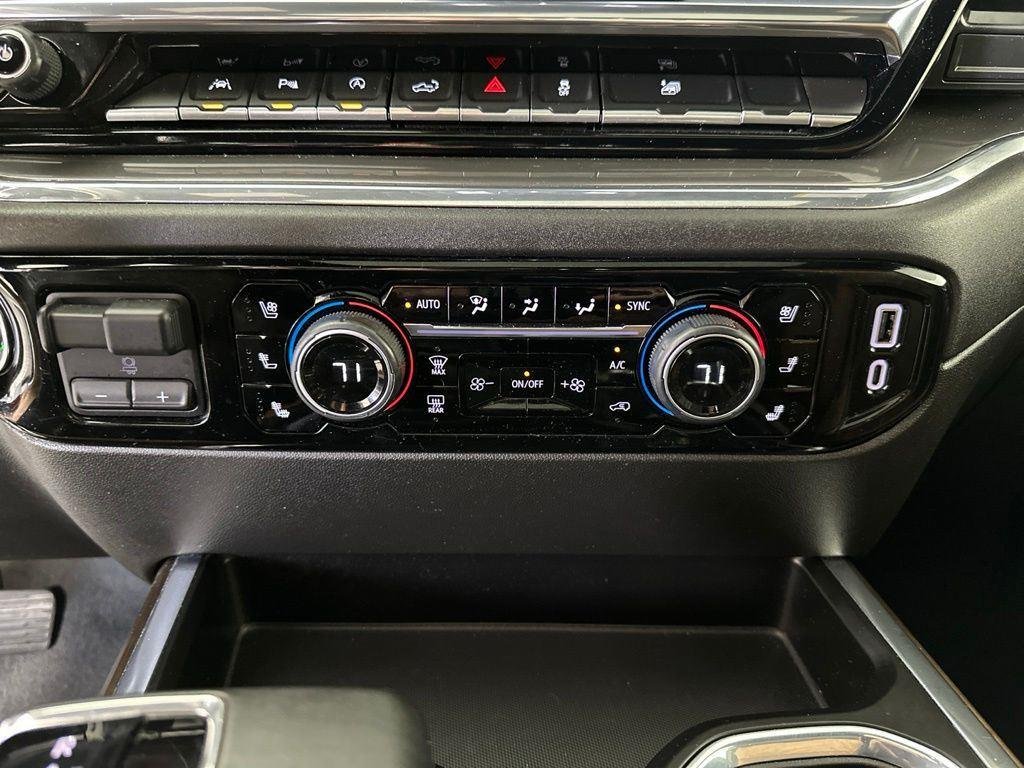 Used 2024 Pearl Chevrolet High Country image 9
