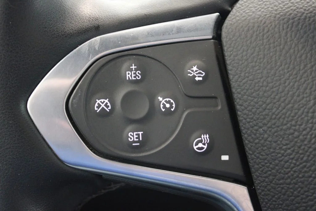 Used 2023 Red Chevrolet Premier image 22